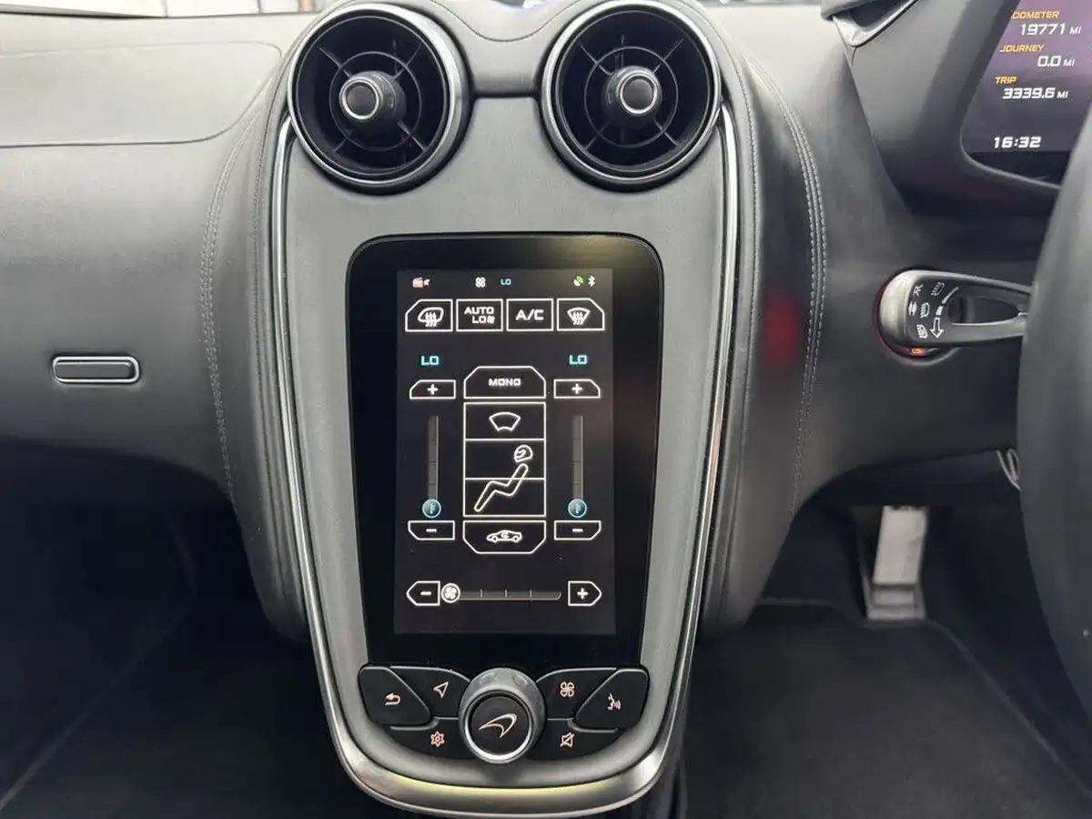 2017-mclaren-540c-big-25