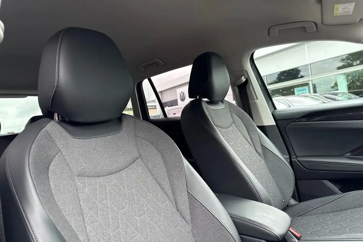2024-volkswagen-tiguan-15-tsi-match-big-23