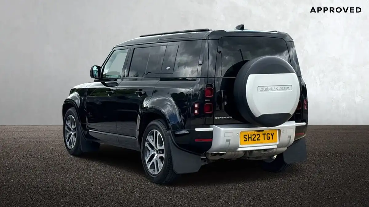 2022-land-rover-110-defender-30-d250-xs-edition-big-1