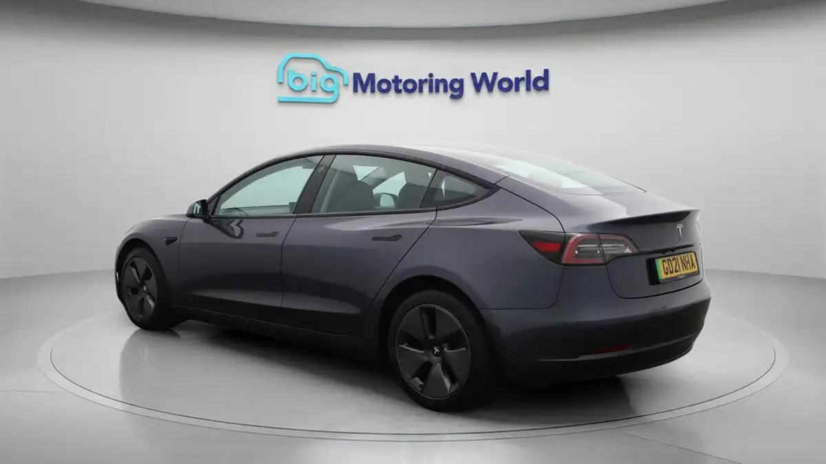2021-tesla-model-3-e-standard-plus-big-5