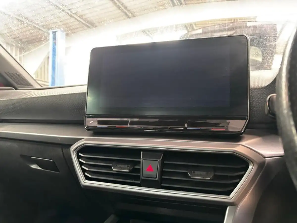 2020-seat-leon-15-etsi-fr-first-edition-hatchback-big-23