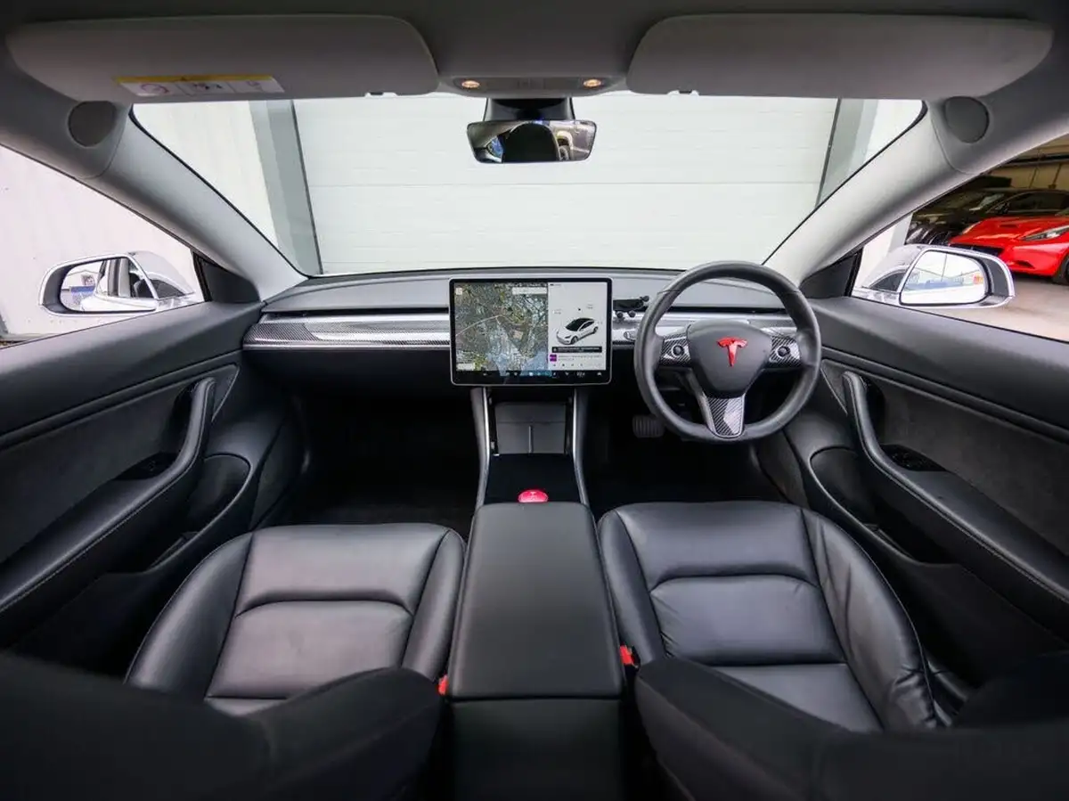 2020-tesla-model-3-e-standard-plus-big-2