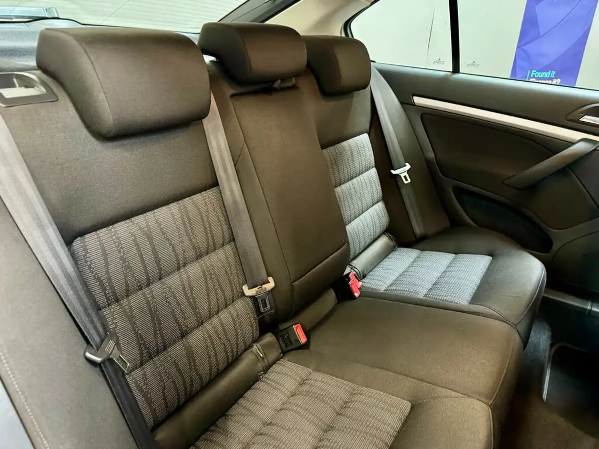 2012-skoda-octavia-14-elegance-124ps-hatchback-dsg-big-15