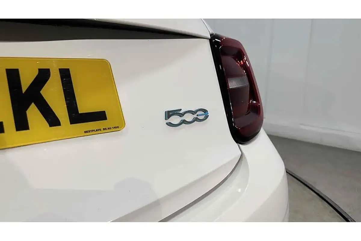 2022-fiat-500-e-icon-117bhp-big-14