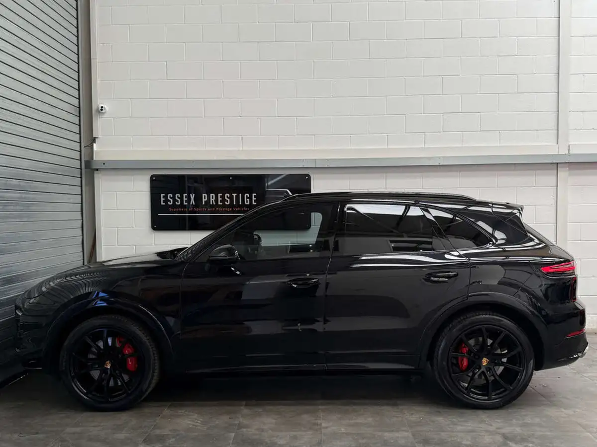 2020-porsche-cayenne-30-v6-s-big-3