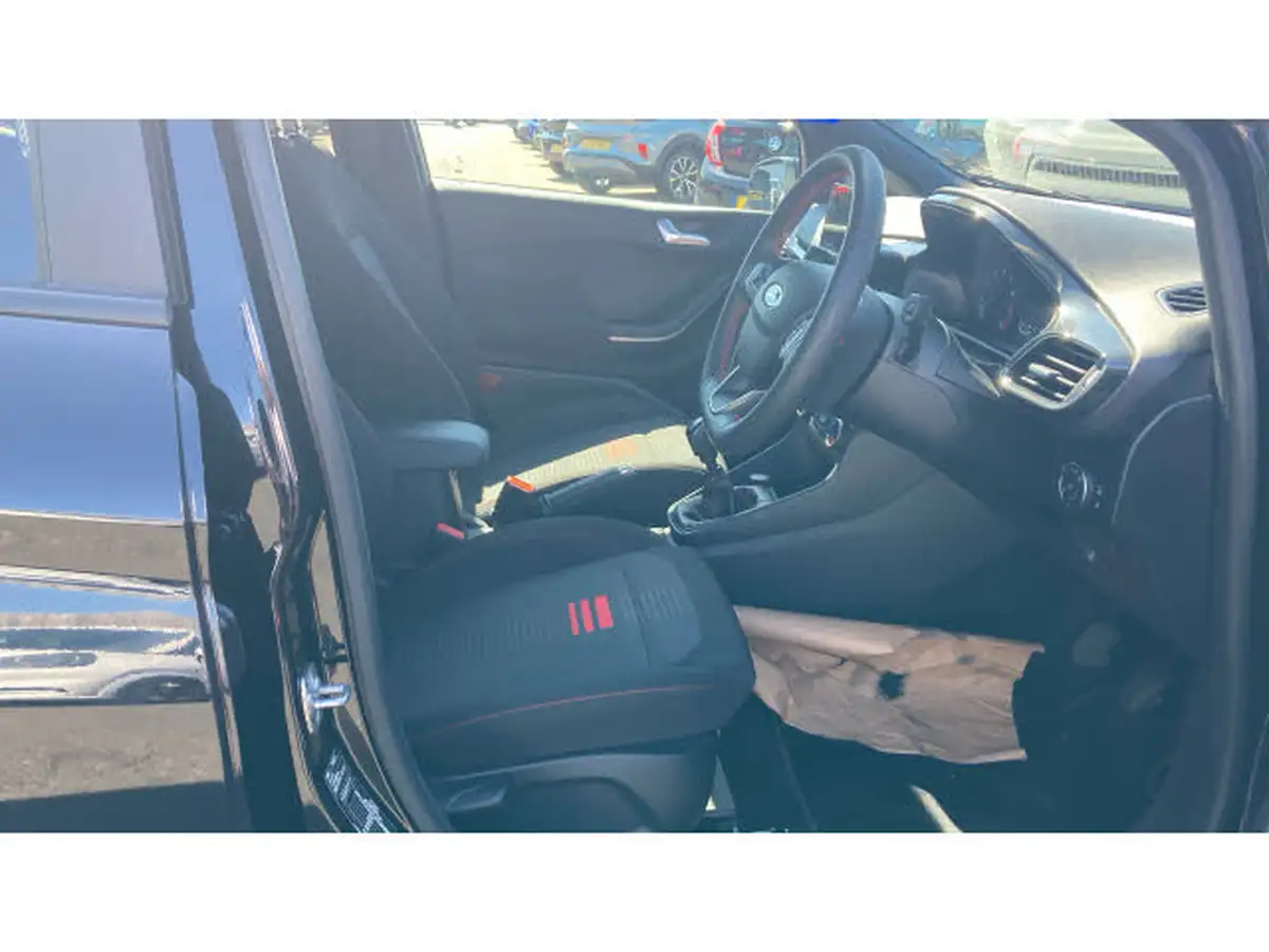 2023-ford-fiesta-big-22