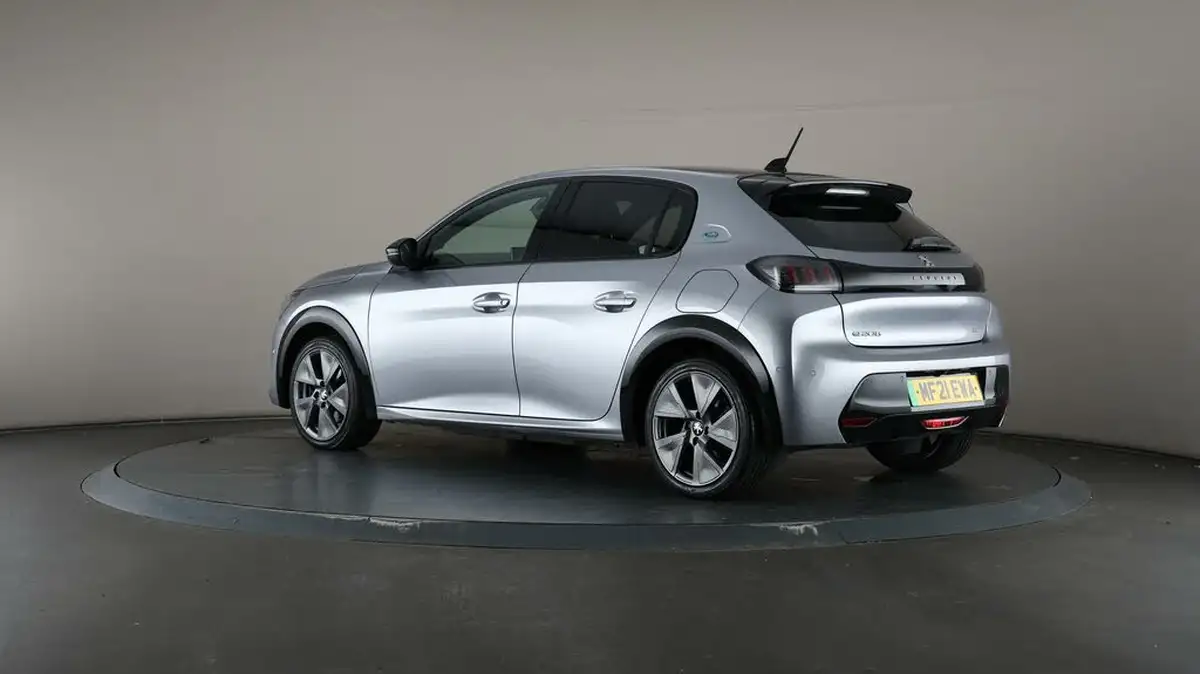 2021-peugeot-208-e-gt-50kwh-big-74