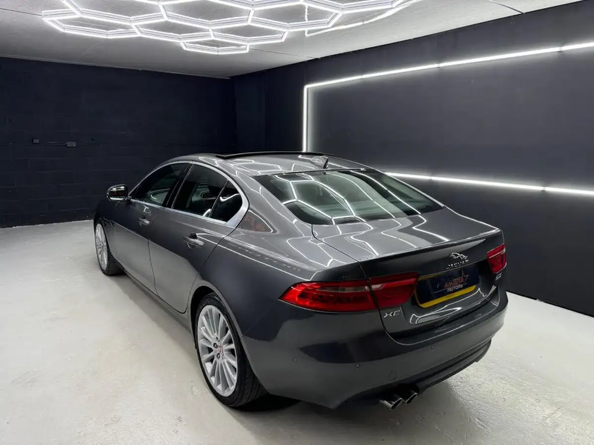 2017-jaguar-xe-20d-portfolio-180ps-awd-ss-1999cc-auto-big-15