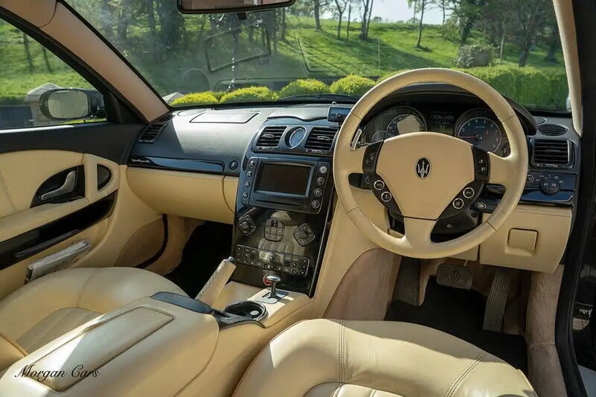 2014-maserati-quattroporte-big-24