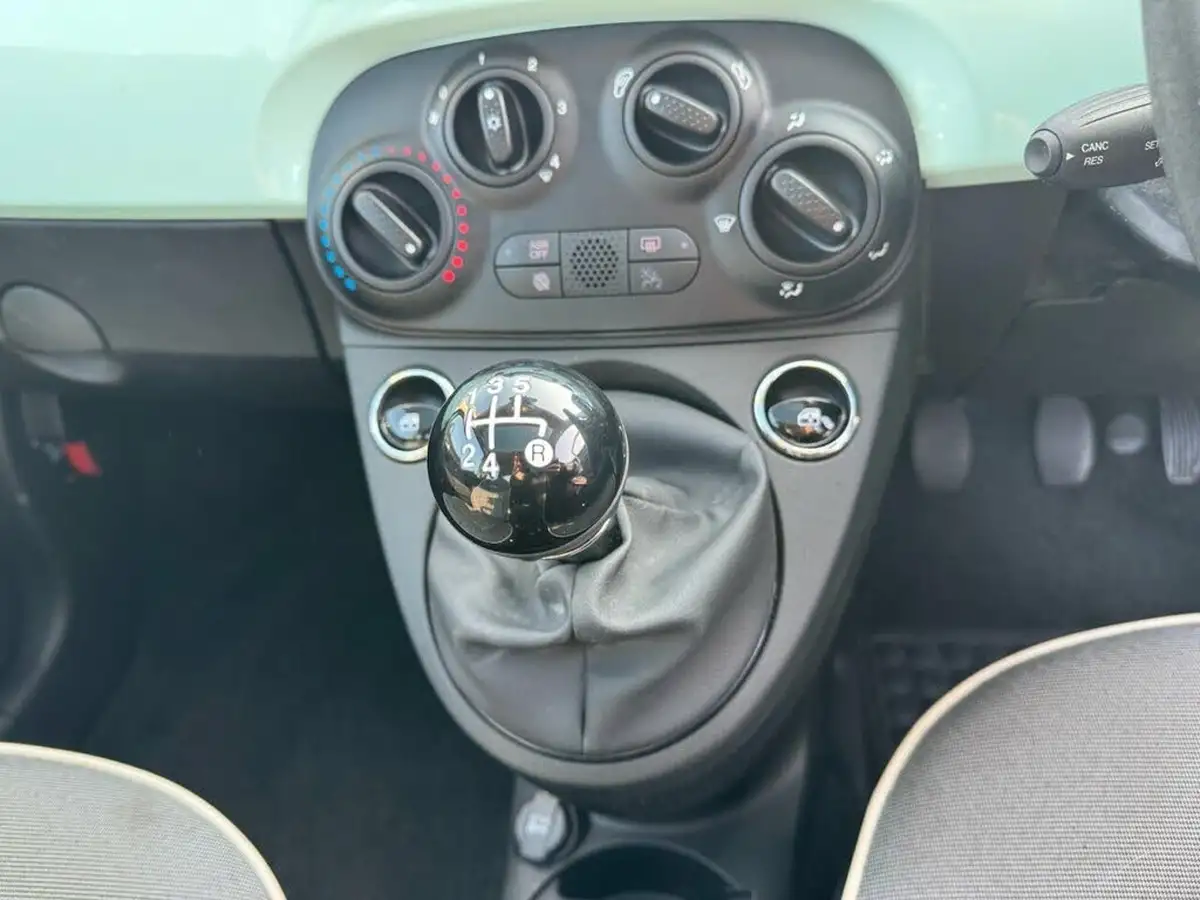 2019-fiat-500-12-lounge-ss-big-14