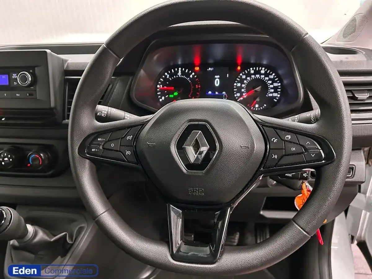 2022-renault-trafic-20dci-sl28-110-business-big-16