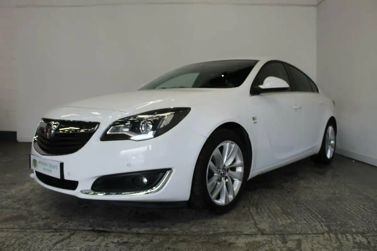 2015-vauxhall-insignia-20cdti-sri-140ps-navss-ecoflex-hatchback-5d-big-1
