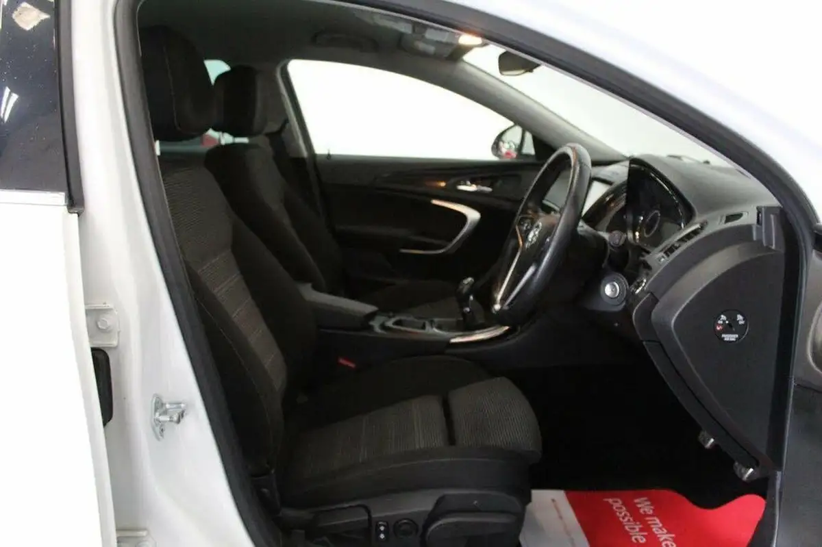 2015-vauxhall-insignia-20cdti-sri-140ps-navss-ecoflex-hatchback-5d-big-29