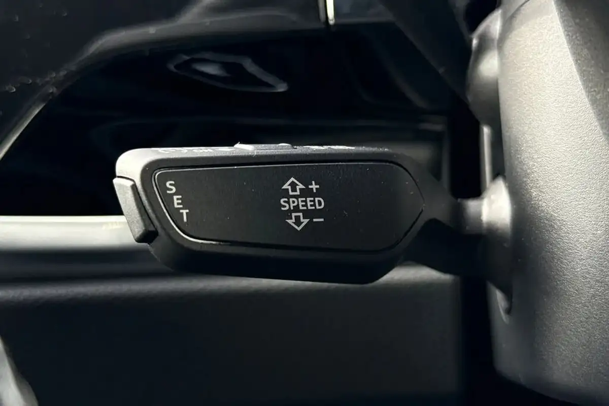 2024-audi-q3-15-35-tfsi-black-edition-sportback-s-tronic-big-35