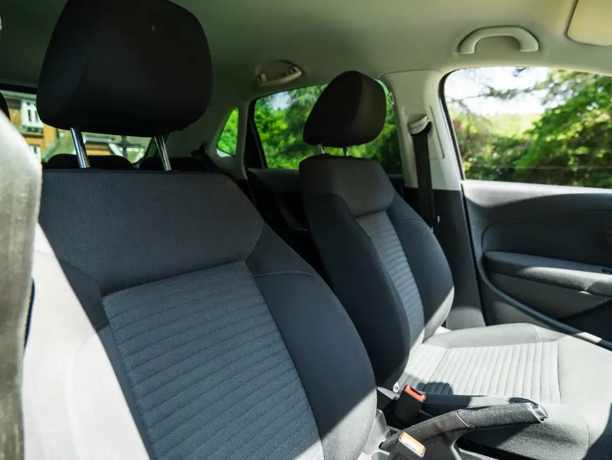 2011-volkswagen-polo-14-match-5d-big-17