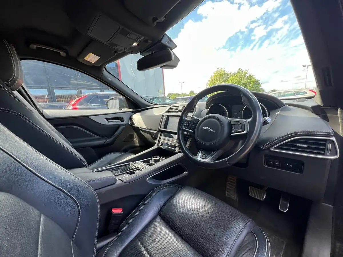 2018-jaguar-f-pace-20-i4d-r-sport-180ps-auto-big-15