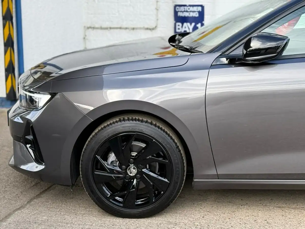 2024-vauxhall-astra-12-turbo-gs-130ps-hatchback-big-23