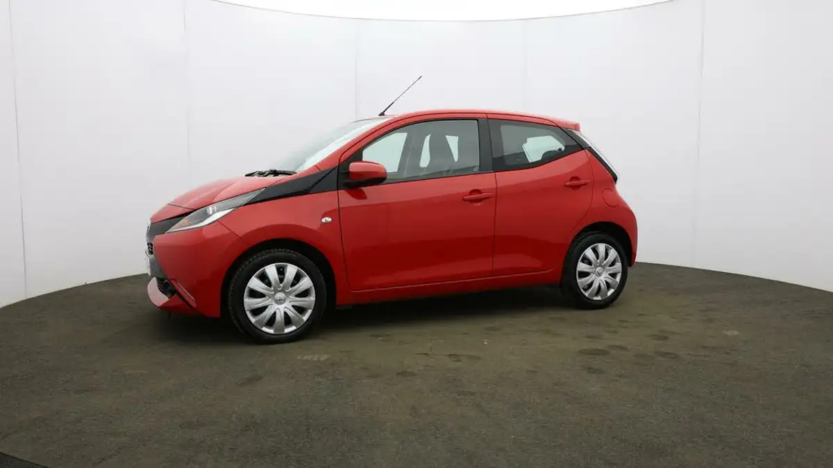 2018-toyota-aygo-10-vvt-i-x-play-71bhp-5d-big-35