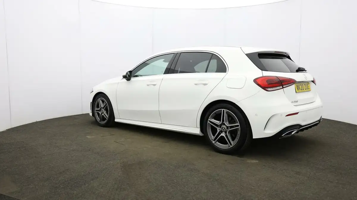 2020-mercedes-benz-a-class-20-a250-amg-line-executive-hatchback-5d-big-66
