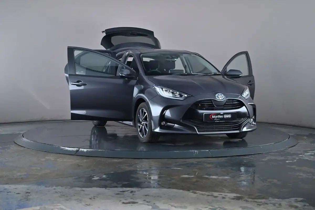 2023-toyota-yaris-15-vvt-i-design-big-36
