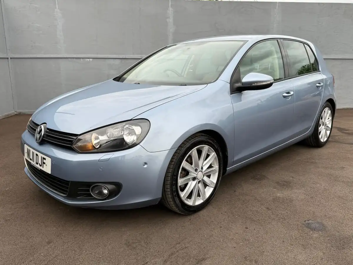 2011-volkswagen-golf-14-gt-tsi-160ps-hatchback-5d-dsg-big-3