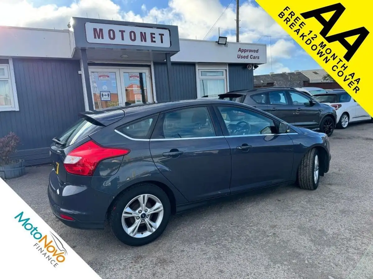 2012-ford-focus-16-zetec-ti-vct-125ps-hatchback-powershift-big-16