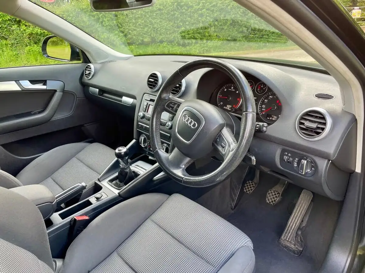 2010-audi-a3-16td-sportback-5d-big-22