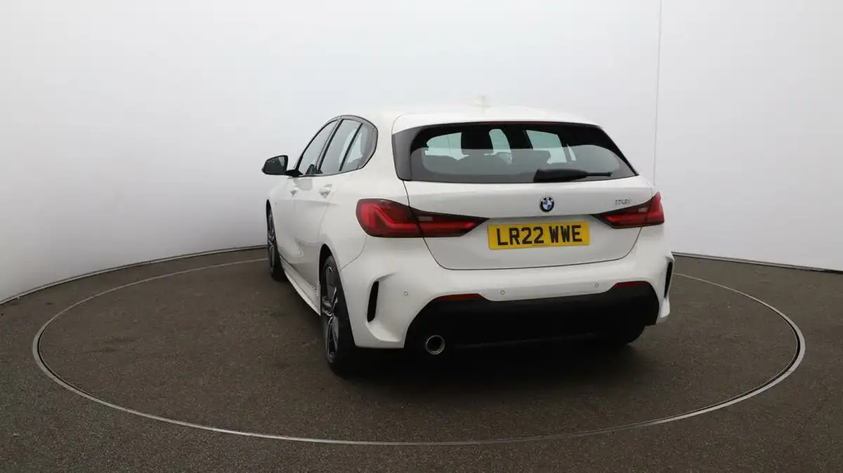 2022-bmw-1-series-15-118i-m-sport-lcp-dct-big-60
