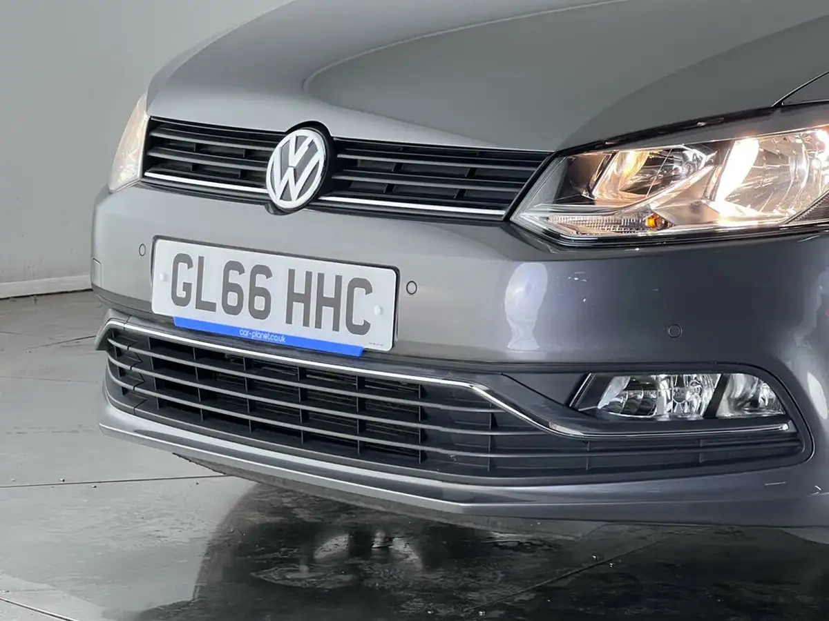 2016-volkswagen-polo-big-34