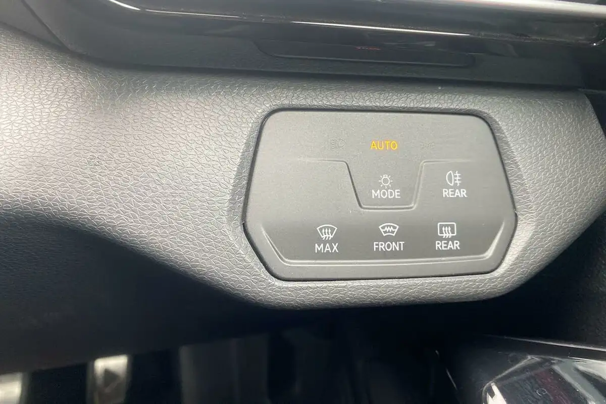 2022-volkswagen-id4-e-life-148ps-52kwh-pure-performance-big-58