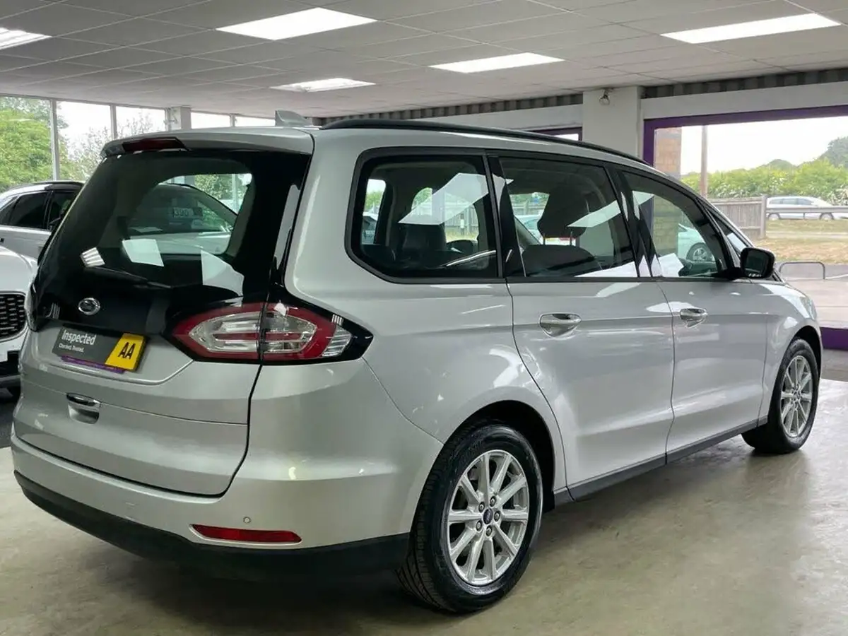 2021-ford-galaxy-20-zetec-big-9