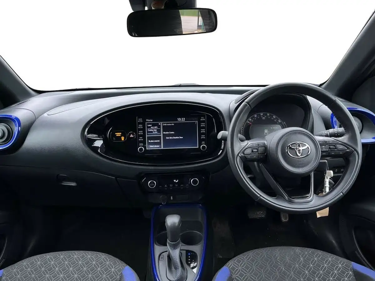 2022-toyota-aygo-x-10-vvt-i-edge-cvt-big-7
