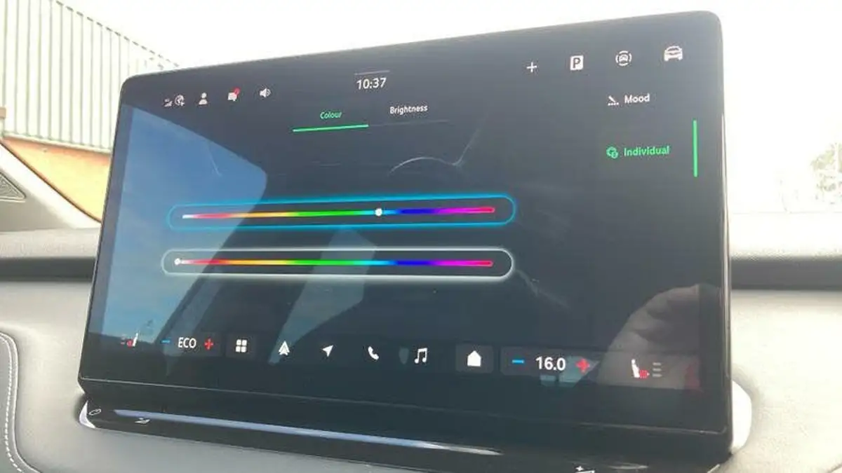 2025-skoda-enyaq-e-vrs-station-wagon-big-25
