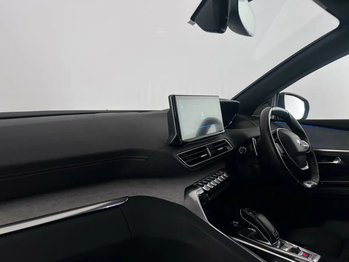 2022-peugeot-5008-suv-12-puretech-gt-premium-big-17