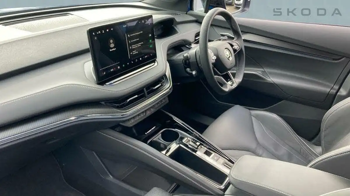 2025-skoda-enyaq-e-vrs-station-wagon-big-1