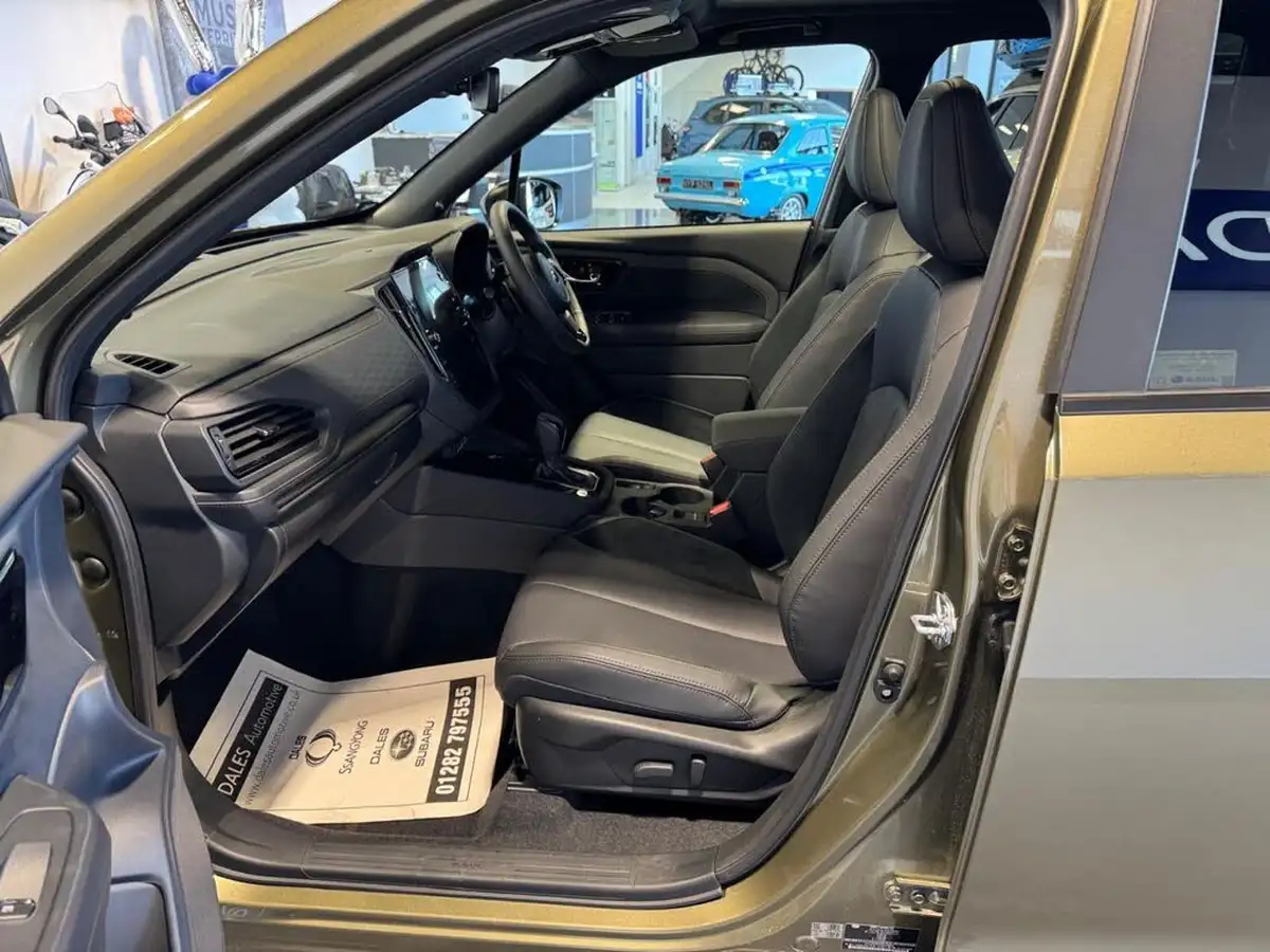 2025-subaru-forester-20-e-boxer-touring-big-29