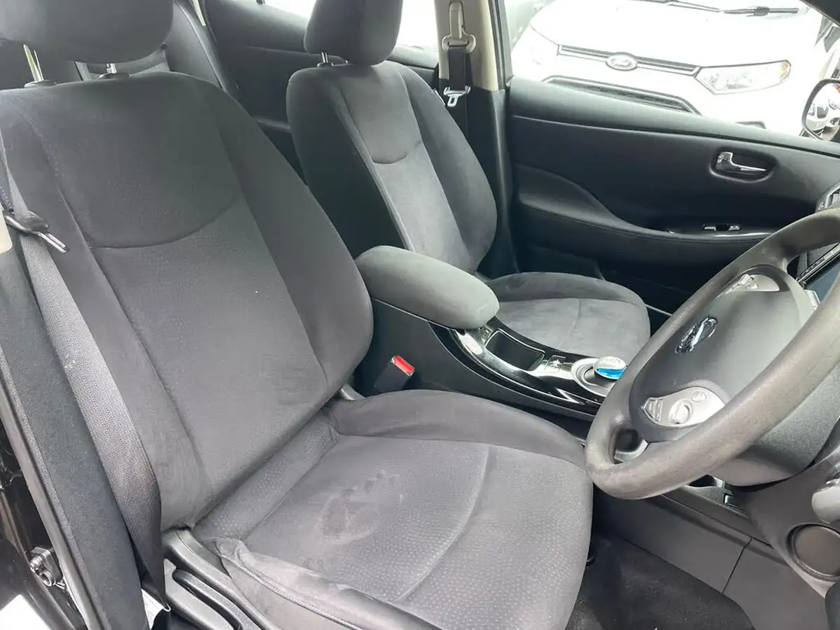 2017-nissan-leaf-e-acenta-80kw-30kwh-big-33