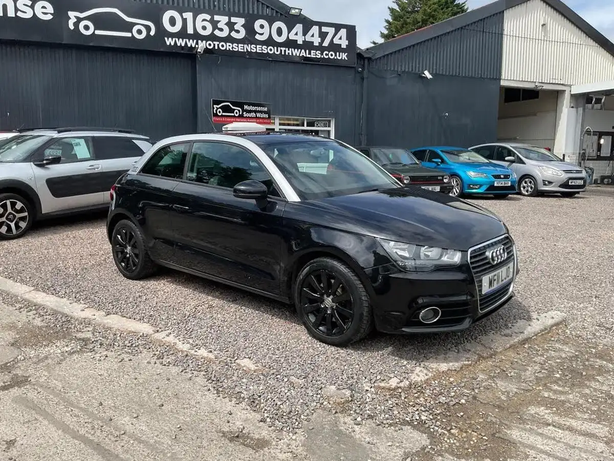 2011-audi-a1-14-sport-tfsi-hatchback-3d-big-46