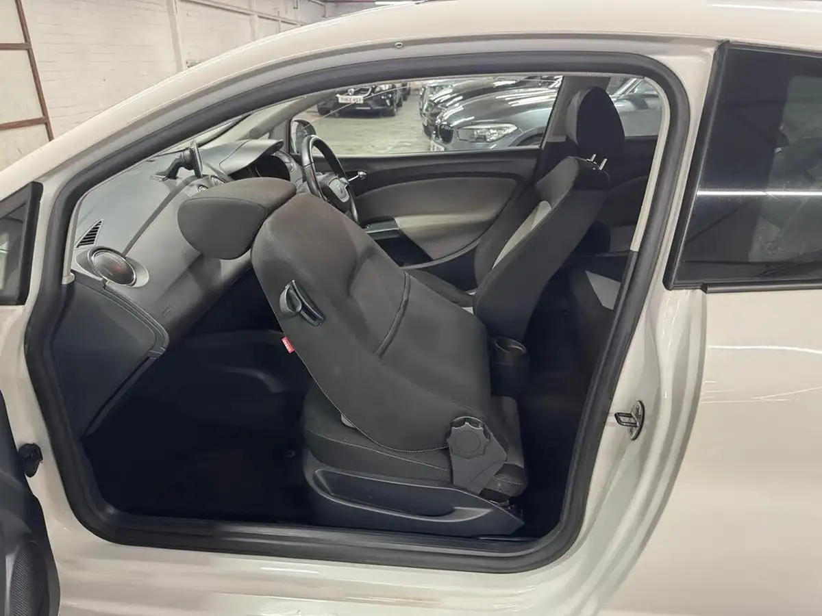 2013-seat-ibiza-14-toca-16v-84ps-sportcoupe-3d-big-16