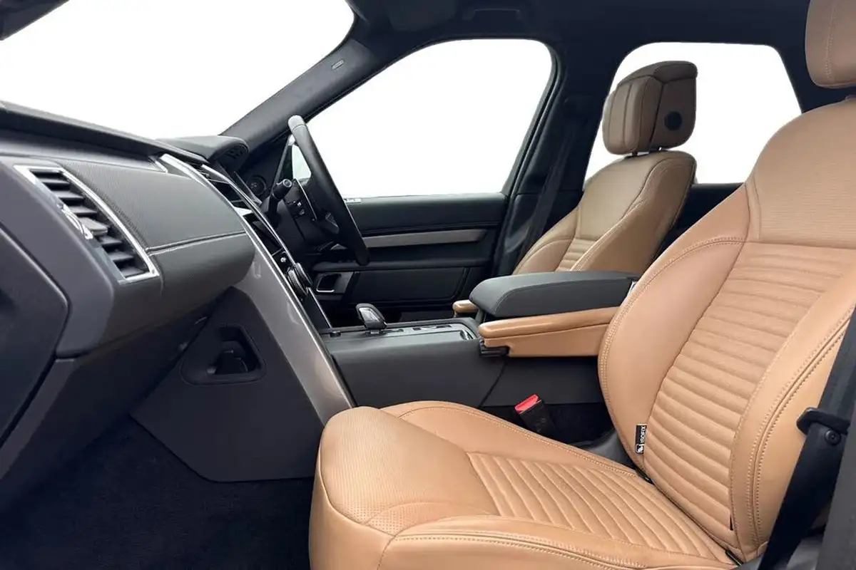 2023-land-rover-discovery-30-d300-dynamic-hse-big-2
