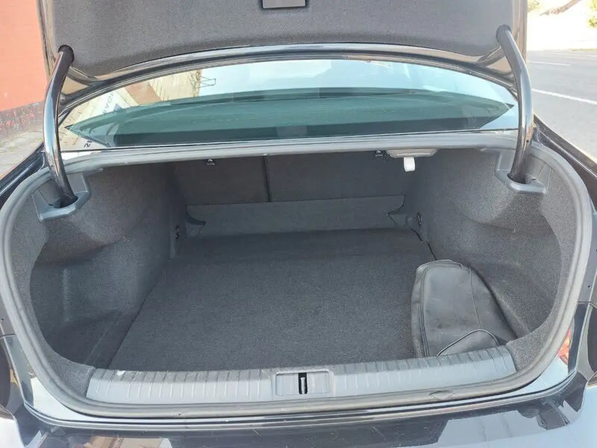 2015-volkswagen-passat-16tdi-bmtss-saloon-4d-big-19