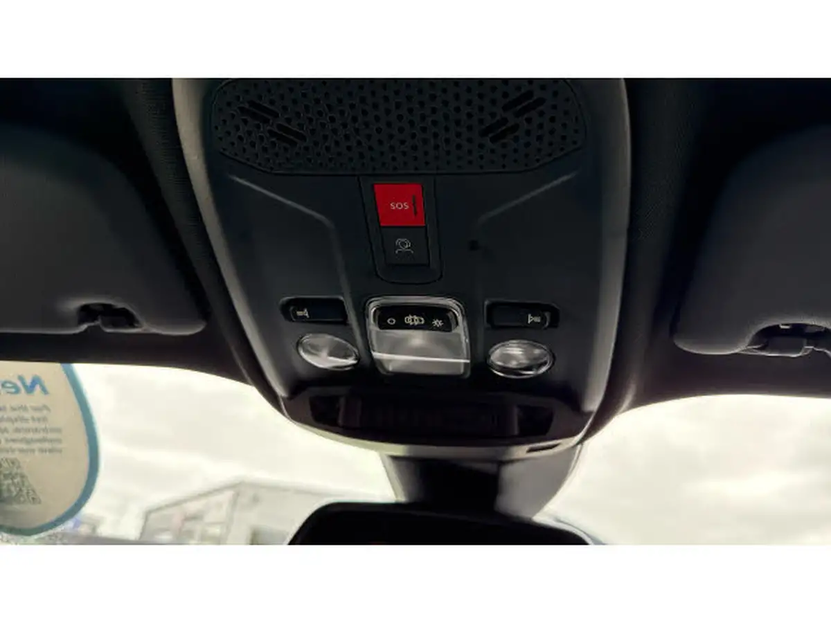 2024-peugeot-2008-suv-e-allure-136ps-50kwh-big-37