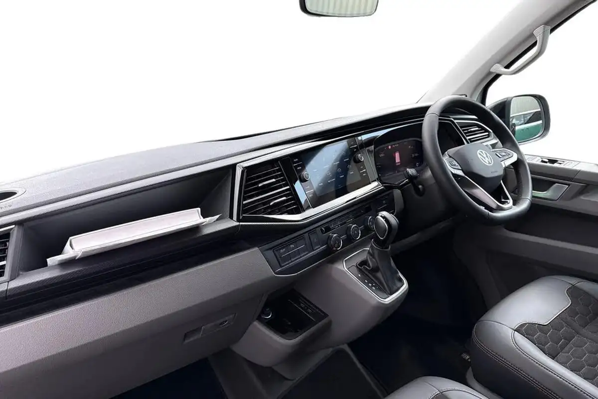 2024-volkswagen-transporter-20bitdi-t32-sportline-bmt-swb-panel-van-big-14