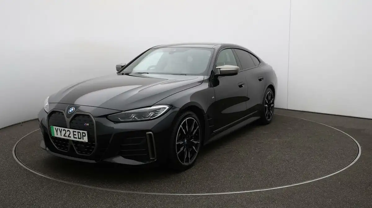 2022-bmw-i4-e-m50-big-41