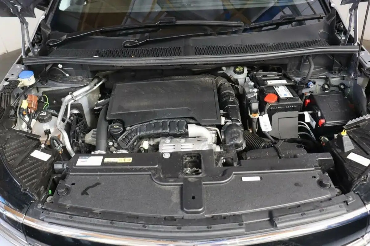 2024-vauxhall-grandland-12-ultimate-130ps-auto-big-14