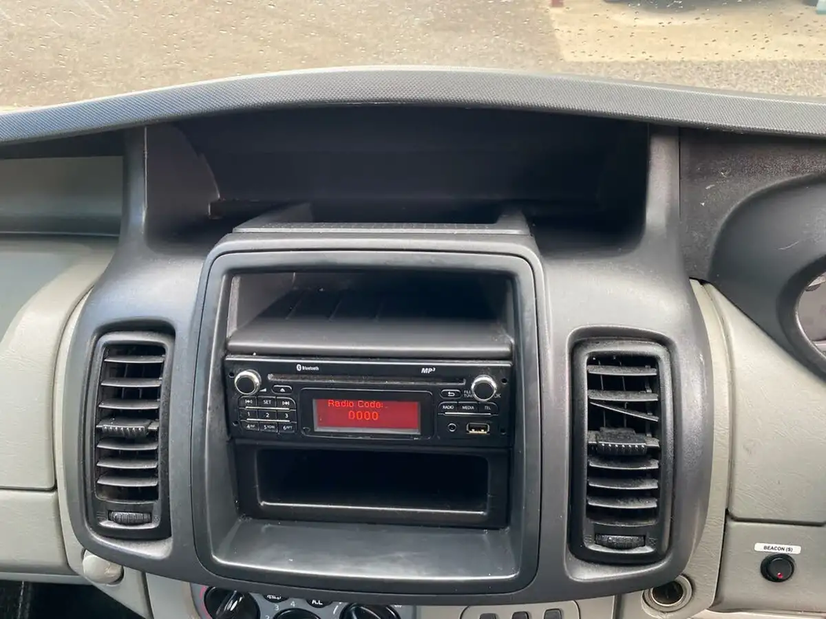 2014-vauxhall-vivaro-20td-2900-swb-115ps-panel-van-big-33