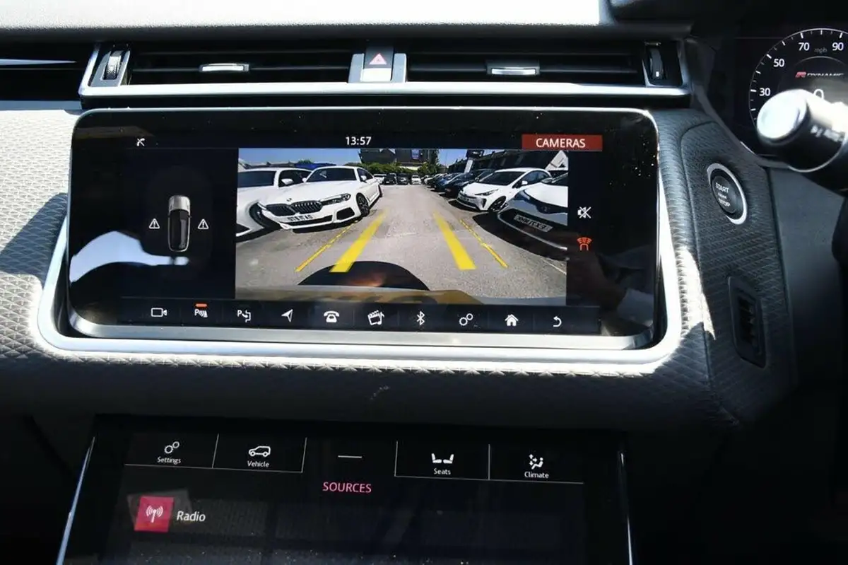 2020-land-rover-range-rover-velar-20-p300-r-dynamic-se-big-35