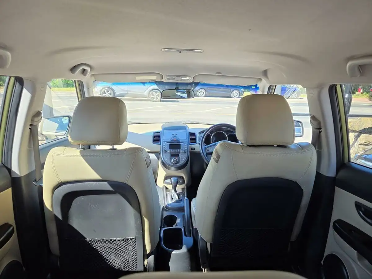 2011-kia-soul-16td-searcher-auto-big-14