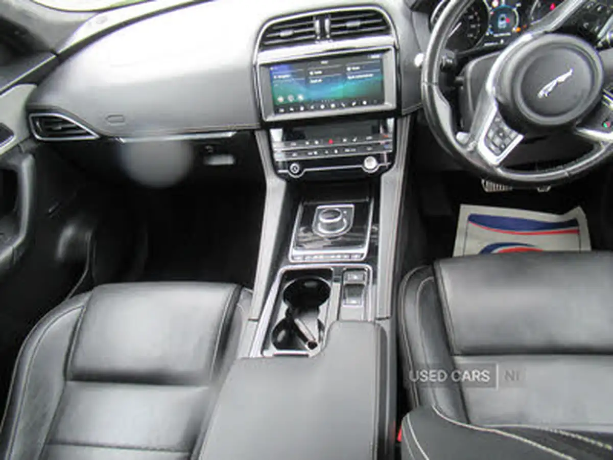 2019-jaguar-f-pace-30td-s-v6-ss-big-10
