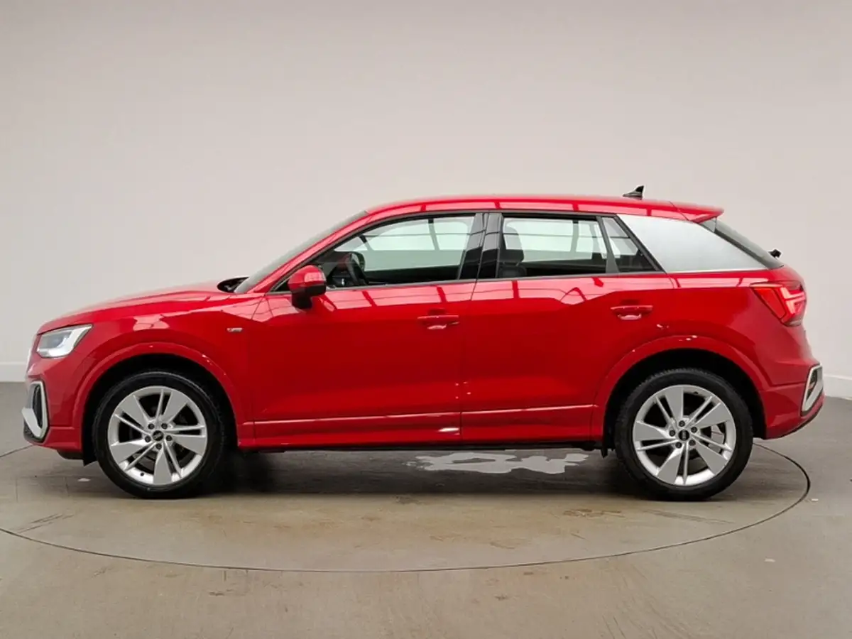 2022-audi-q2-15-35-tfsi-s-line-tronic-big-3